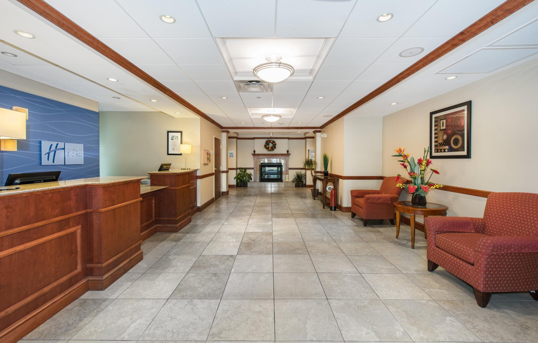 Holiday Inn Express & Suites Tilton By Ihg Buitenkant foto