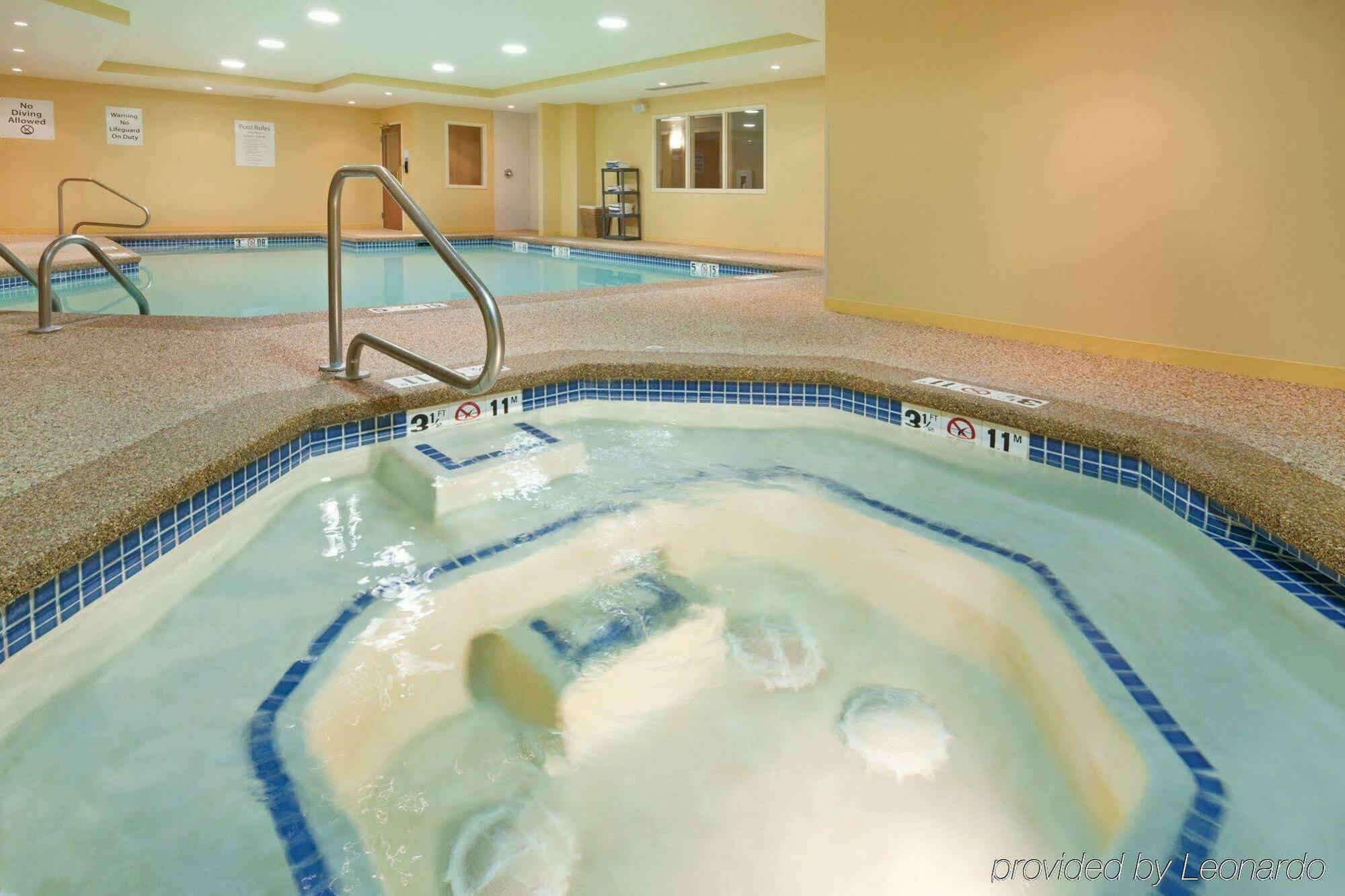 Holiday Inn Express & Suites Tilton By Ihg Buitenkant foto